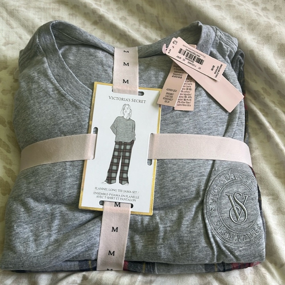 NWT VS Flannel long sleeve tee set